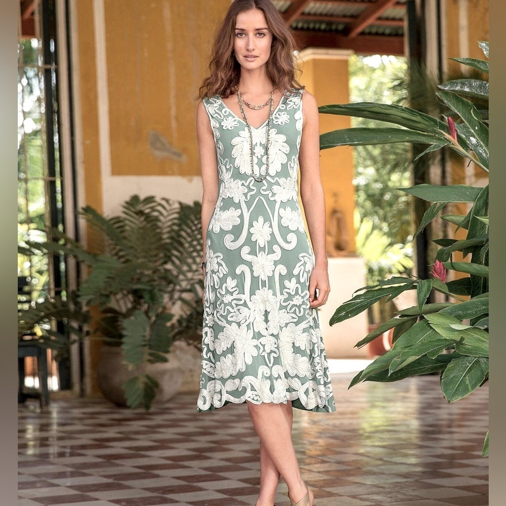 Sundance Green & White Embroidered Mesh Overlay Cameo Dress Sleeveless Size S